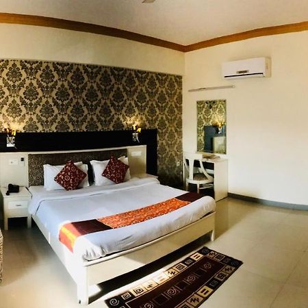 Hotel Chevron Klassik Ludhiana Eksteriør billede